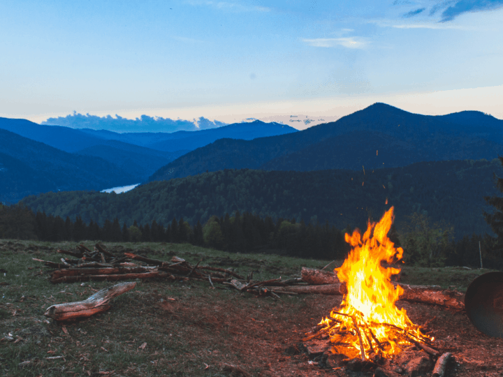 How Much Firewood You Need For Camping – That’s Enough?