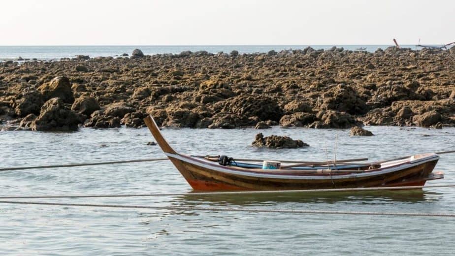 Float your boat by waiting for the tide to set in before pushing it into deeper water