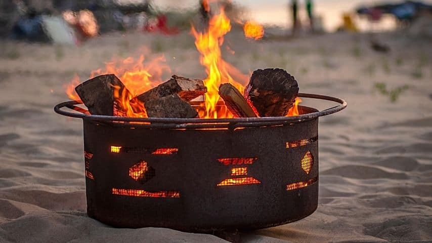 Metal fire pits already have air vents installed in them, unlesss they're traditional ones without holes