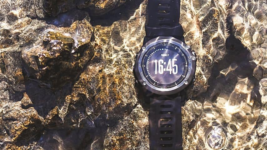 Wearing a waterproof fitness tracker helps you monitor your heart rate during swimming